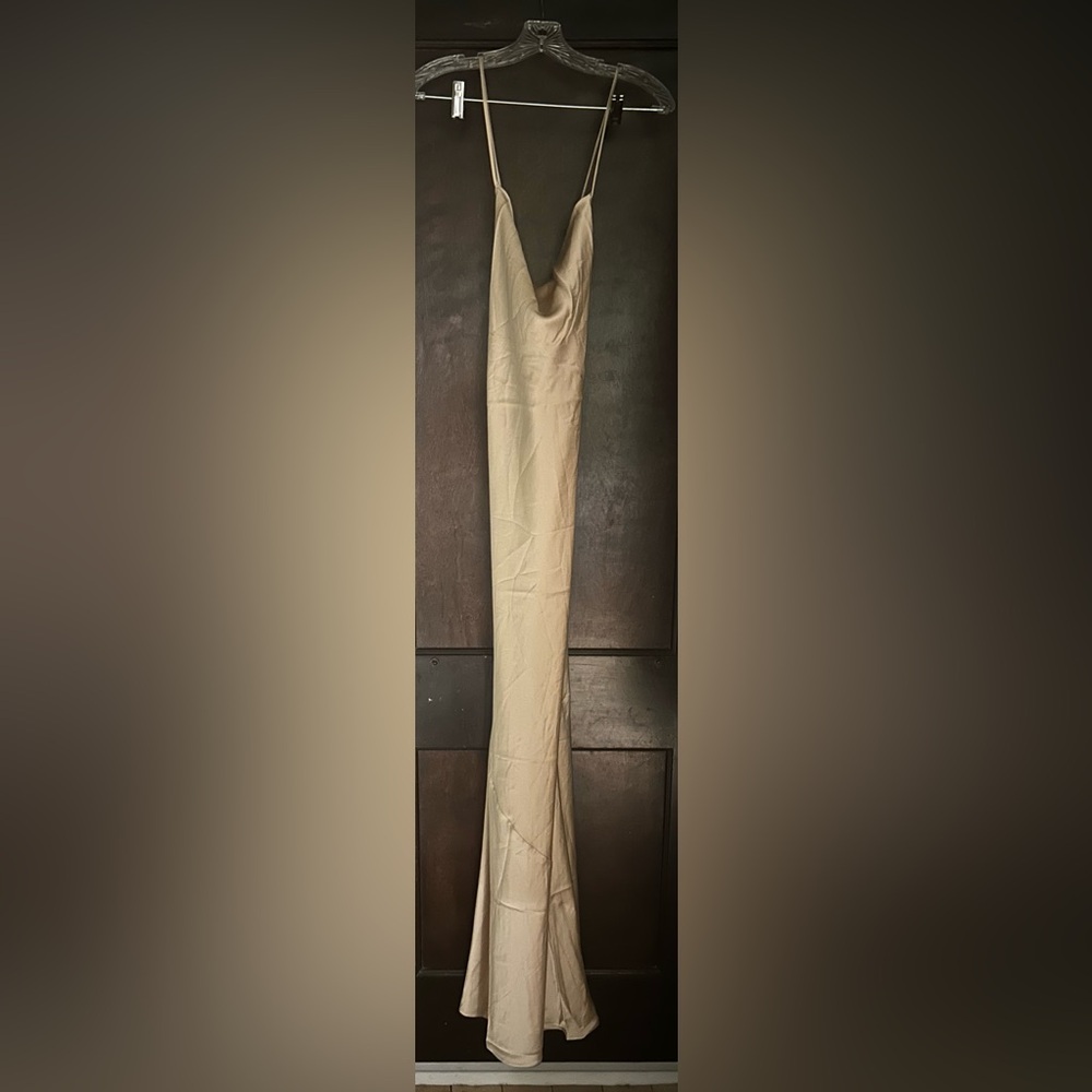 Show me your mumu Tuscany Maxi‎ Slip Dress in champagne size small - Picture 2 of 5